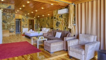 Garden Room | 1 bedroom, premium bedding, free WiFi, wheelchair access