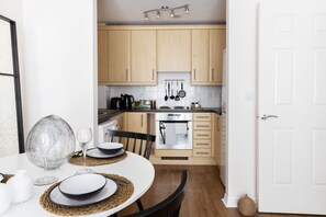 Deluxe Apartment, Accessible, Private Bathroom | Private kitchen - Nest Easy - Nine Elms (London)