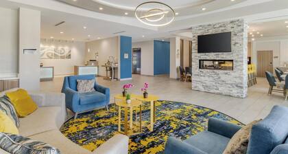 Best Western Plus Mid County
