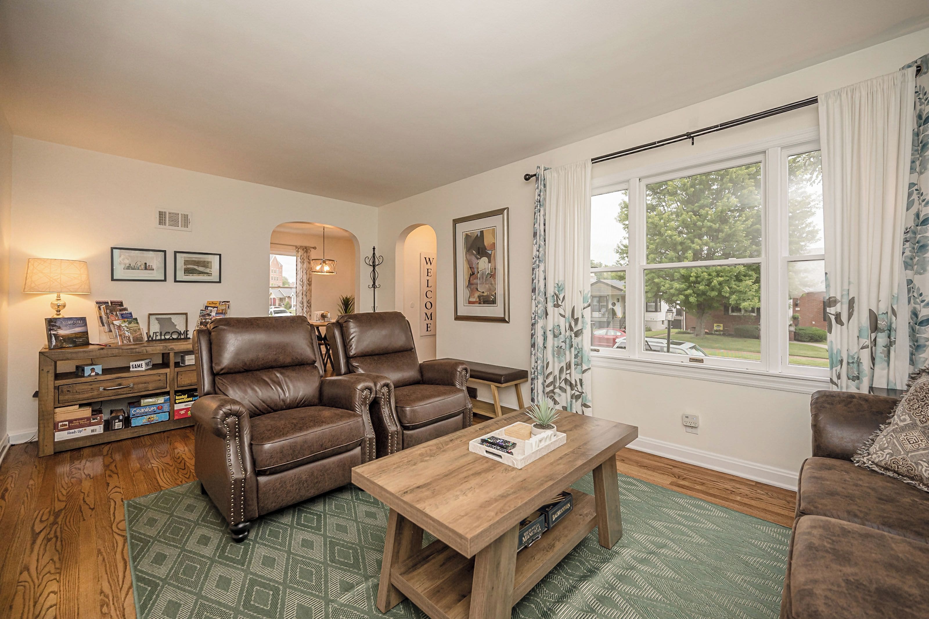 Kick your feet up with 2 recliners.