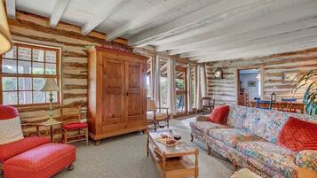 Smart TV, fireplace, DVD player