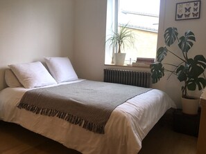 2 bedrooms, WiFi, bed sheets - Bright, peaceful and cosy flat in East London (London)