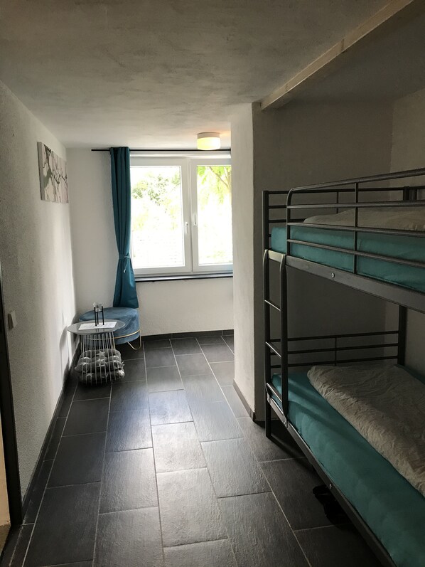 1 bedroom, travel cot, free WiFi, bed sheets