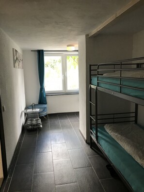 1 bedroom, travel cot, free WiFi, bed sheets
