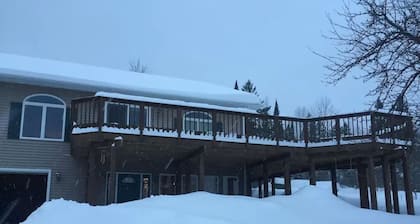 Fresh Coast STUDIO APT-Houghton Canal-new, clean, close to MTU-nightly,wkly,yrly