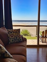 Quarto luxo, vista para o mar | Cortinas blackout, Wi-Fi de cortesia, roupa de cama