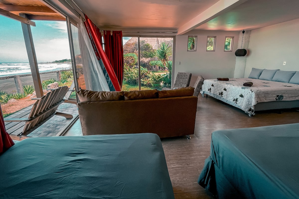 Blackout drapes, free WiFi, bed sheets