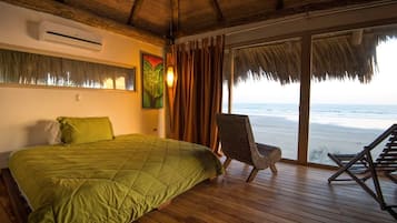 Family Room | Blackout drapes, free WiFi, bed sheets