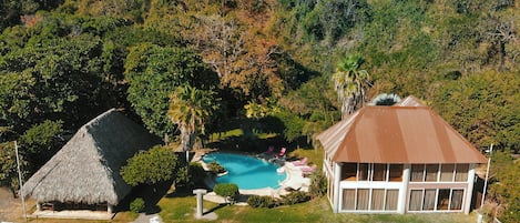 Fachada de la propiedad