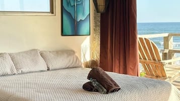 Deluxe-huone, merinäköala | Pimennysverhot, ilmainen Wi-Fi, vuodevaatteet