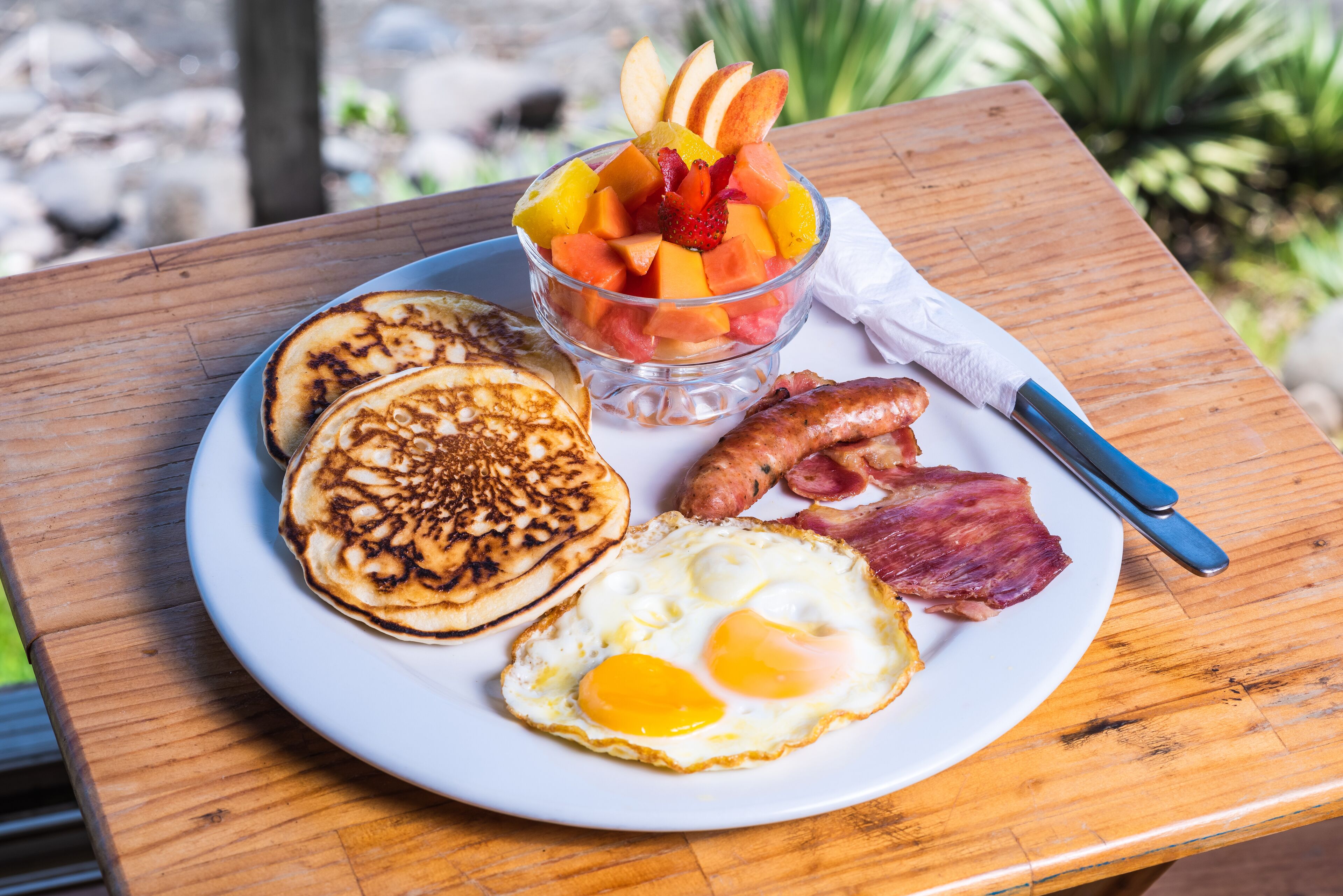 free daily cooked-to-order breakfast