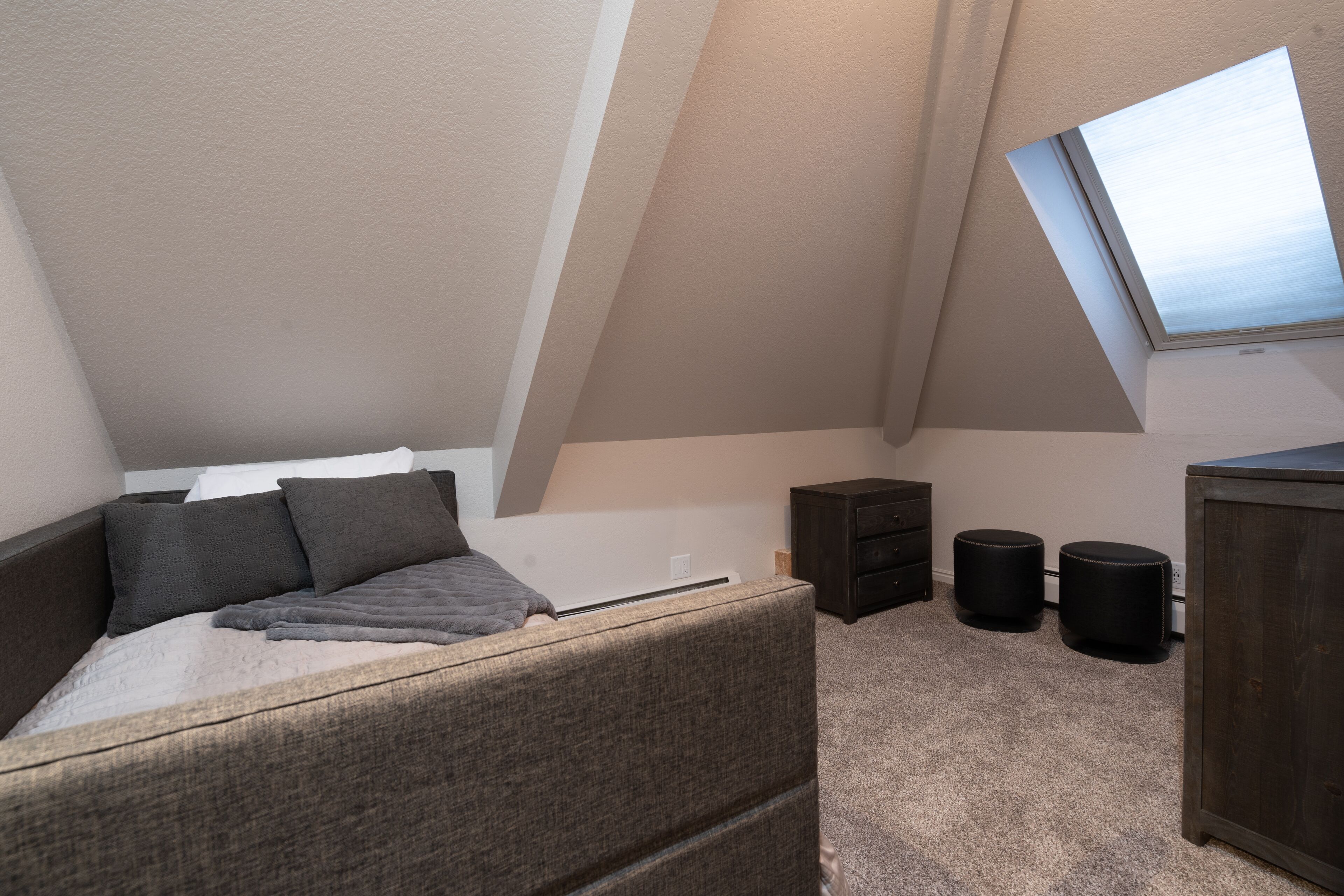 blue church lodge a | individually decorated, free wifi, bed sheets