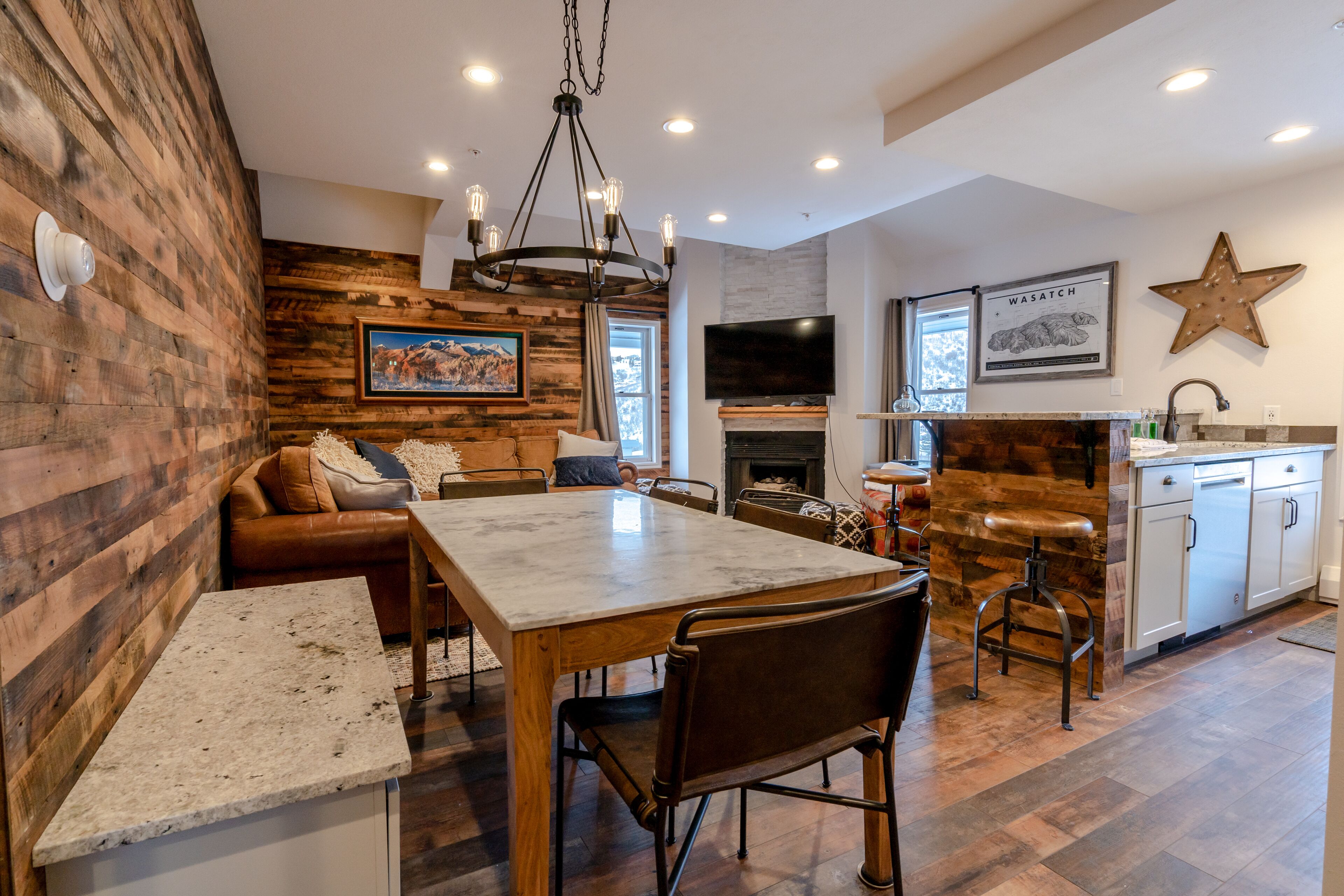 blue church lodge a | in-room dining