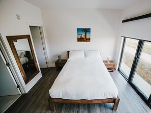 2 bedrooms, iron/ironing board, travel cot, free WiFi