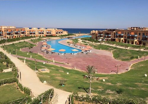 Pool View Chalet 2 Bedroom, Blumar Wadi Degla