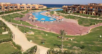 Pool View Chalet 2 Bedroom, Blumar Wadi Degla