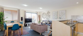 Silvertrees - 2/1 McLure Cir