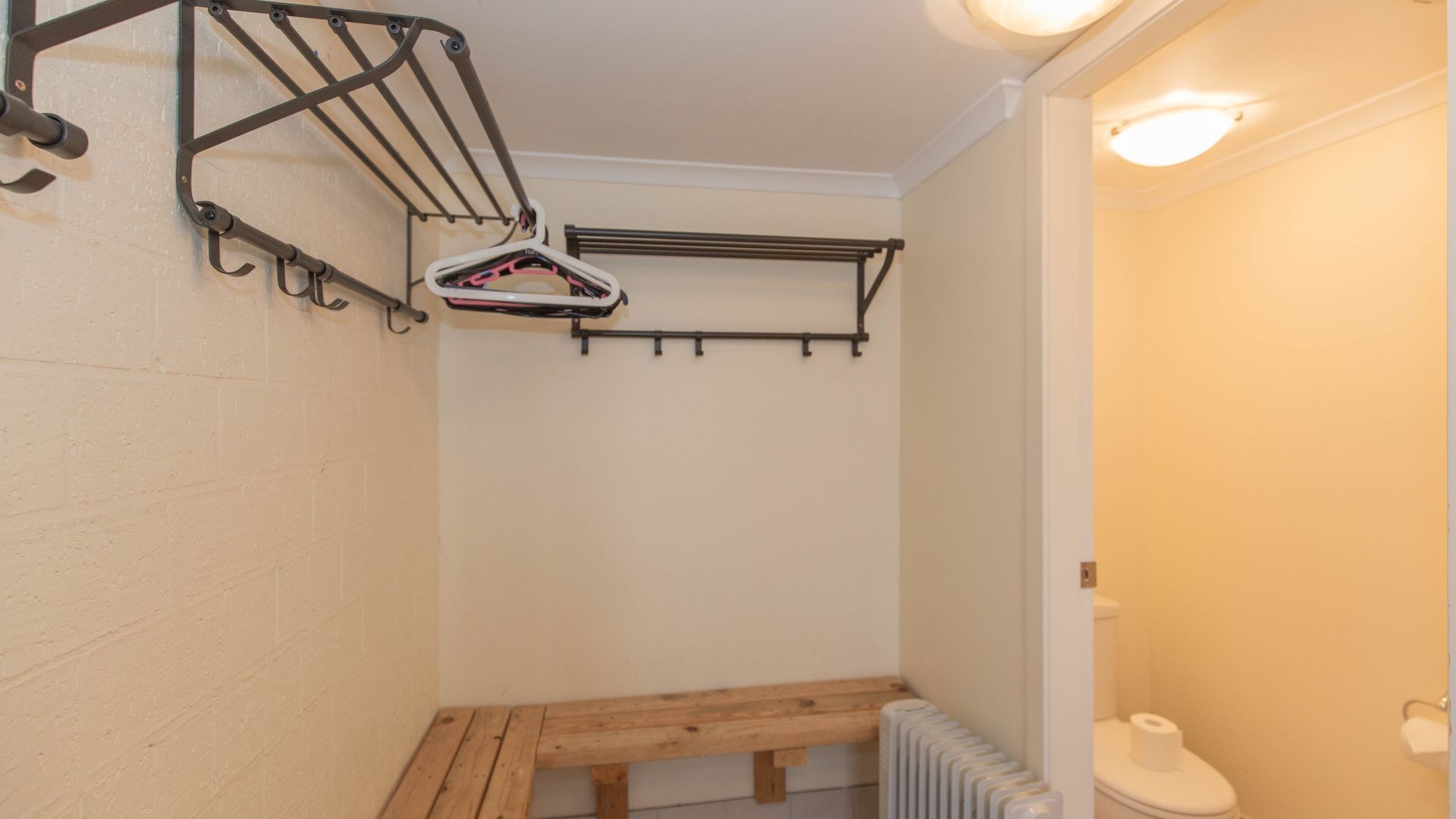 Silvertrees - 2/1 McLure Cir — image 12