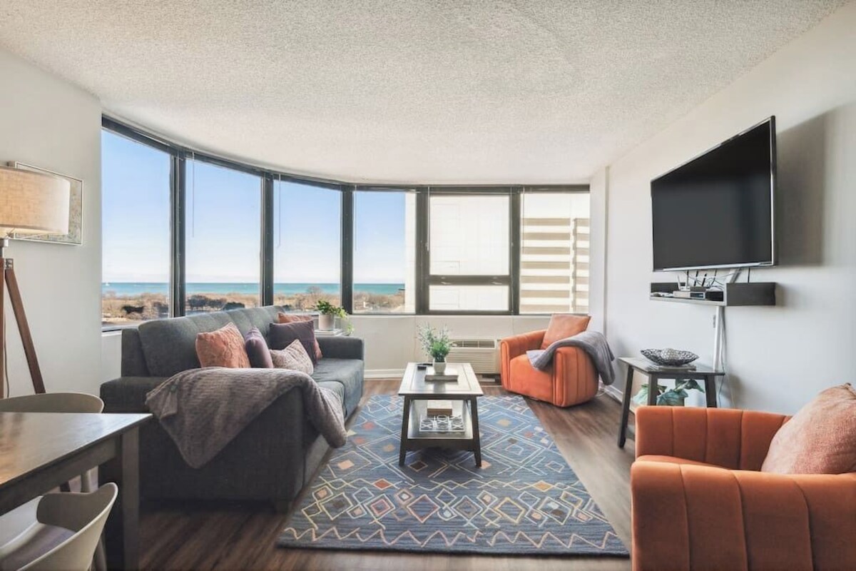 Safe Dtown Park VIEWS| Mich Ave, Museums 2bd/2ba