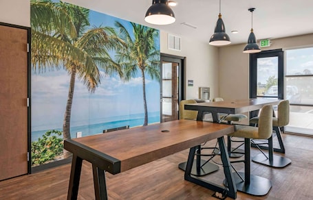 Free daily on-the-go breakfast . Extended Stay America Premier Suites Melbourne Palm Bay