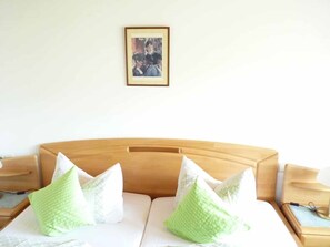 Doppelzimmer | Kostenloses WLAN, Bettwäsche