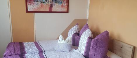 Doppelzimmer | Kostenloses WLAN, Bettwäsche