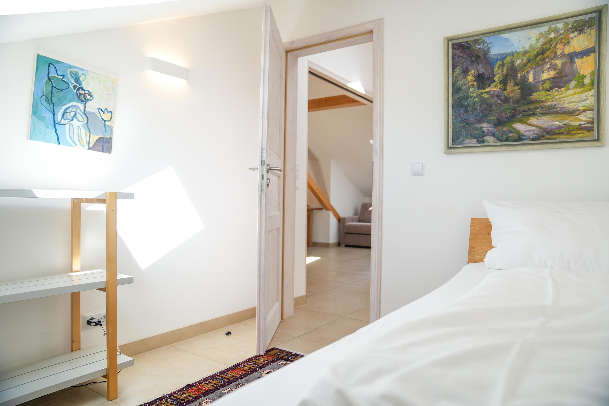 Loftsrom – senior | Bad | Hårføner og håndklær