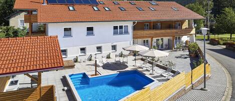 Outdoor pool, sun loungers
