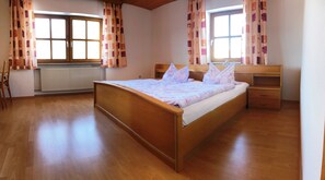 Apartment, 3 Schlafzimmer, Balkon (Mittelstation)