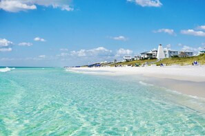 Beach nearby - Great Outdoor Spaces And Short Walk To Seaside, FL Beach + 2 Adult Bikes! (Santa Rosa Beach)