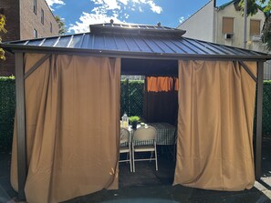 Deluxe Room, 1 Queen Bed | Terrace/patio - Cozy, Classy Duplex near NYC (Brooklyn)