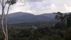 Property grounds - Tropical Retreat Between Mountains and Sea (Katira)