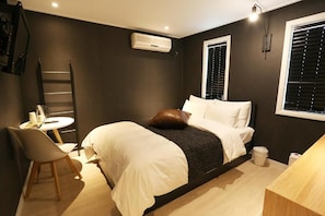Soundproofing, free WiFi