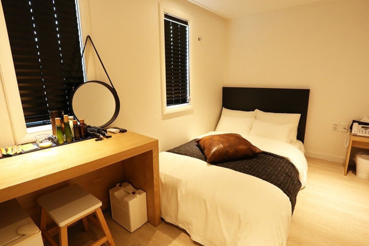 Basic Double Room, 1 Double Bed | Soundproofing, free WiFi