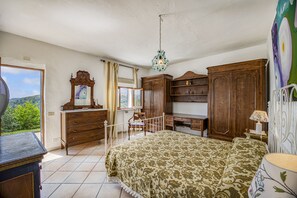 4 bedrooms, free WiFi, bed sheets