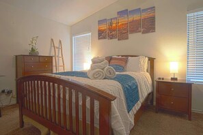 3 habitaciones, tabla de planchar con plancha, cuna de viaje y wifi 