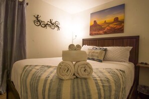 3 bedrooms, desk, iron/ironing board, travel cot