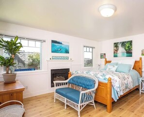 4 bedrooms, desk, iron/ironing board, free WiFi