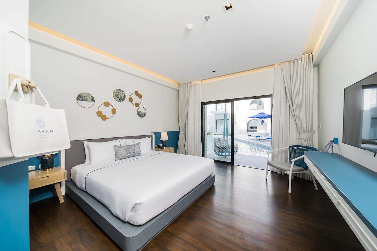 Deluxe Double Room, Pool Access | Hypo-allergenic bedding, down comforters, minibar, in-room safe