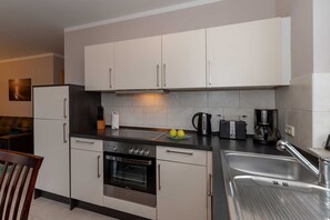 Fridge, microwave, oven, dishwasher - Wellenreiter, Deutschland (Rerik)