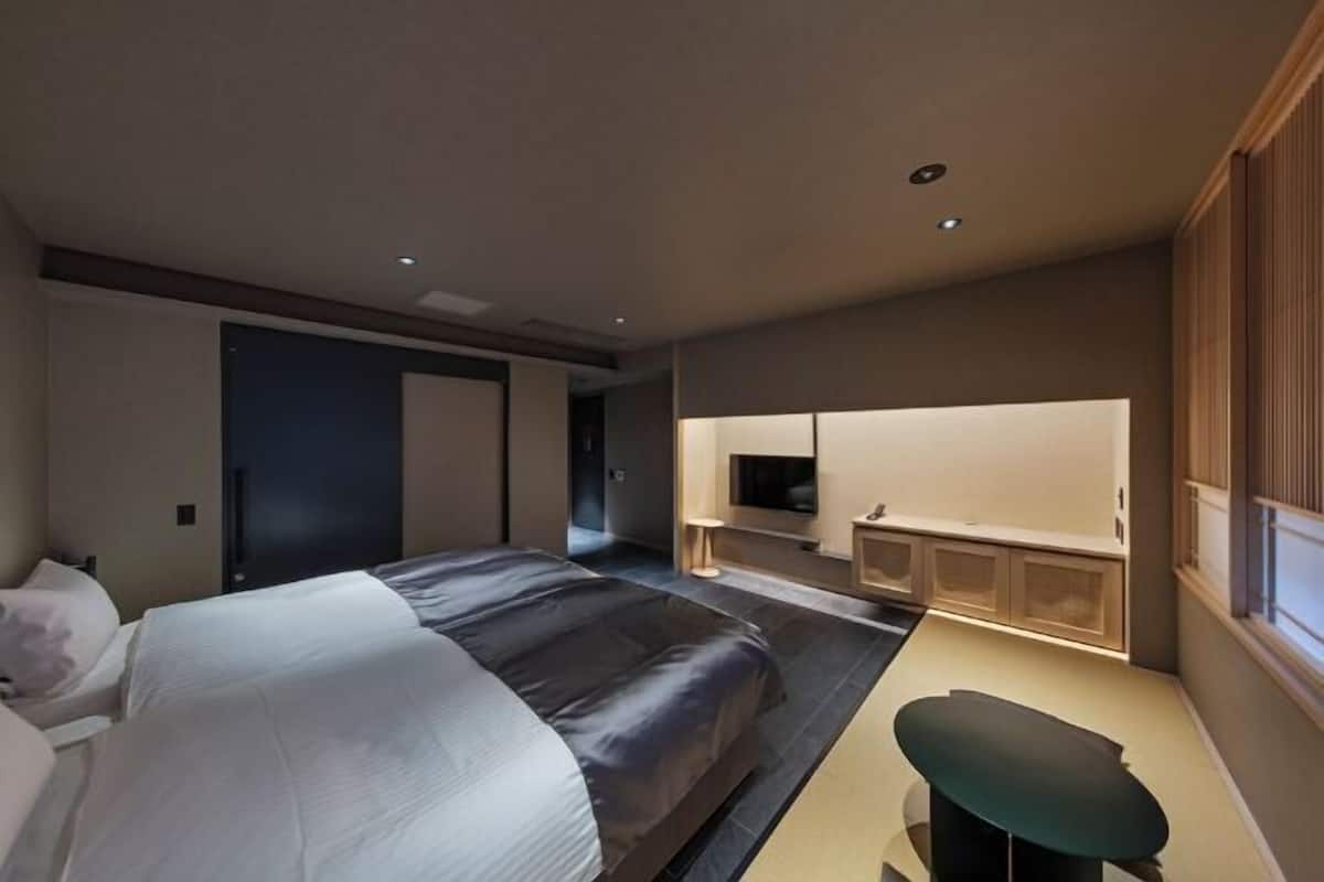 In-room safe, blackout curtains, iron/ironing board, free WiFi