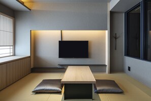 In-room safe, blackout curtains, iron/ironing board, free WiFi - Hotel tou nishinotoin kyoto (Kyoto)