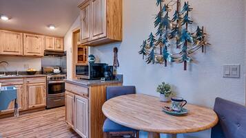 Fridge, microwave, dishwasher, coffee/tea maker