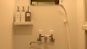 Uklassifisert bilde, 4 av 6, knapp