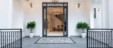 Entrée de l’hébergement