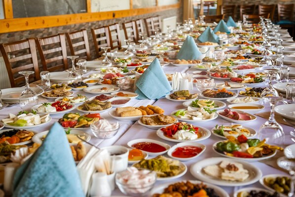 Free daily buffet breakfast  - Met Gold Hotel (Gaziantep)