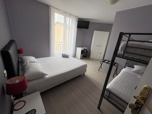 Standard Quadruple Room | Individually decorated, individually furnished, desk, iron/ironing board - Hôtel-Bar Le Bellevue (Ax-les-Thermes)