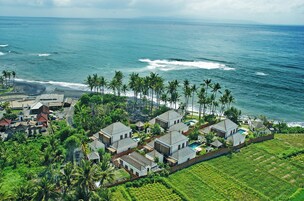 Fachada de la propiedad