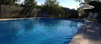 La Bonnetie - Beautiful stone cottage with pool