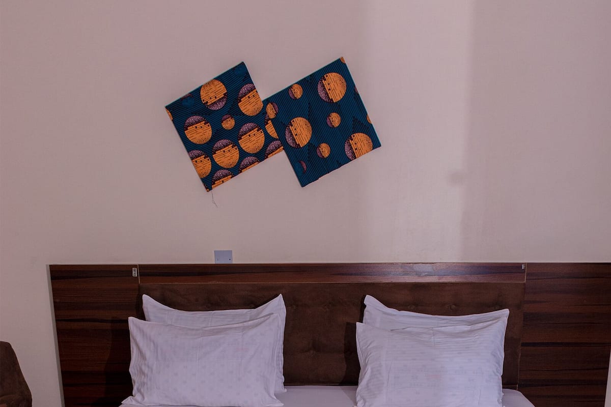 Habitación estándar | 1 dormitorio, cortinas opacas, tabla de planchar con plancha